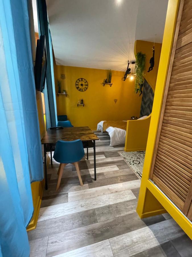 Romans-sur-Isère Jungle Room מראה חיצוני תמונה